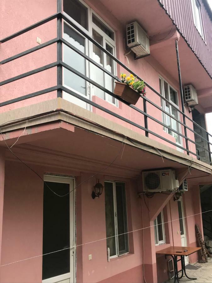 Guest House Saba Batumi Exterior photo